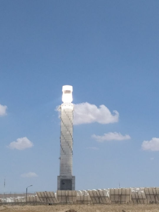 מגדל ברייטסורס לייצור אנרגיה מהשמש באשלים שבנגב